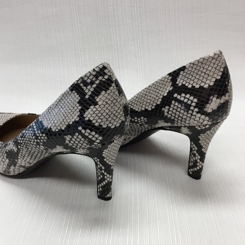 Naturalizer New Snake Design Heels - Picture 5 of 8